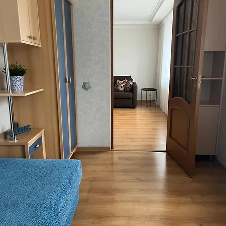 Center Two Bedroom Διαμέρισμα *